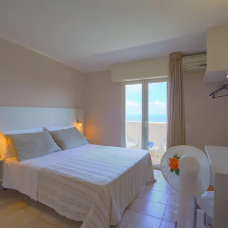 Orizzonte Blu Тропея