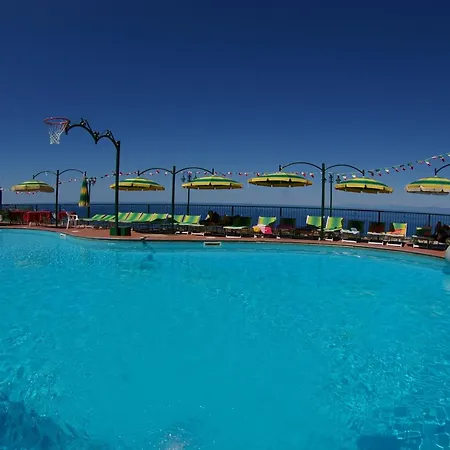 Orizzonte Blu מלון טרופאה
