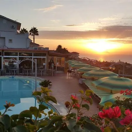 Orizzonte Blu Отель Тропея