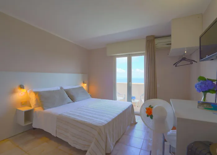 Orizzonte Blu 特罗佩阿